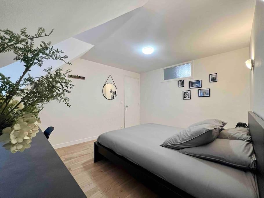 בסאנקון Appartement Centre-Ville / 6 Prsn / Bord Du Doubs / Au Pied De La Citadelle מראה חיצוני תמונה